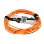 Cable naranja con conectores transparentes