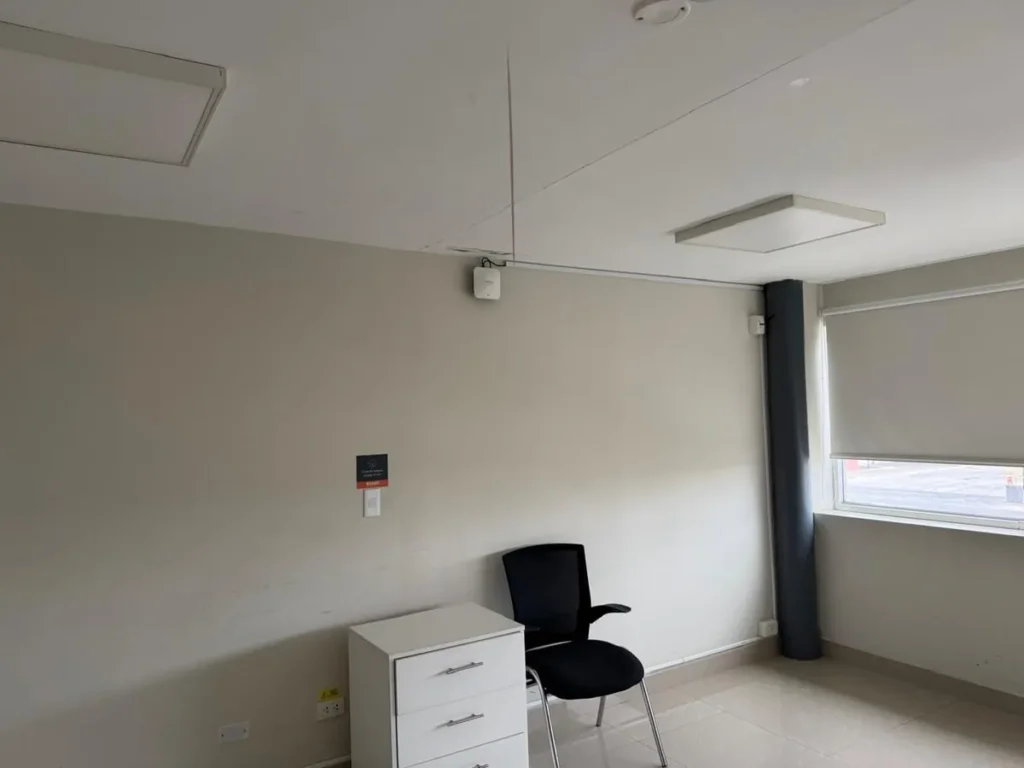 Access point Fortinet instalado en una oficina de CALDIC